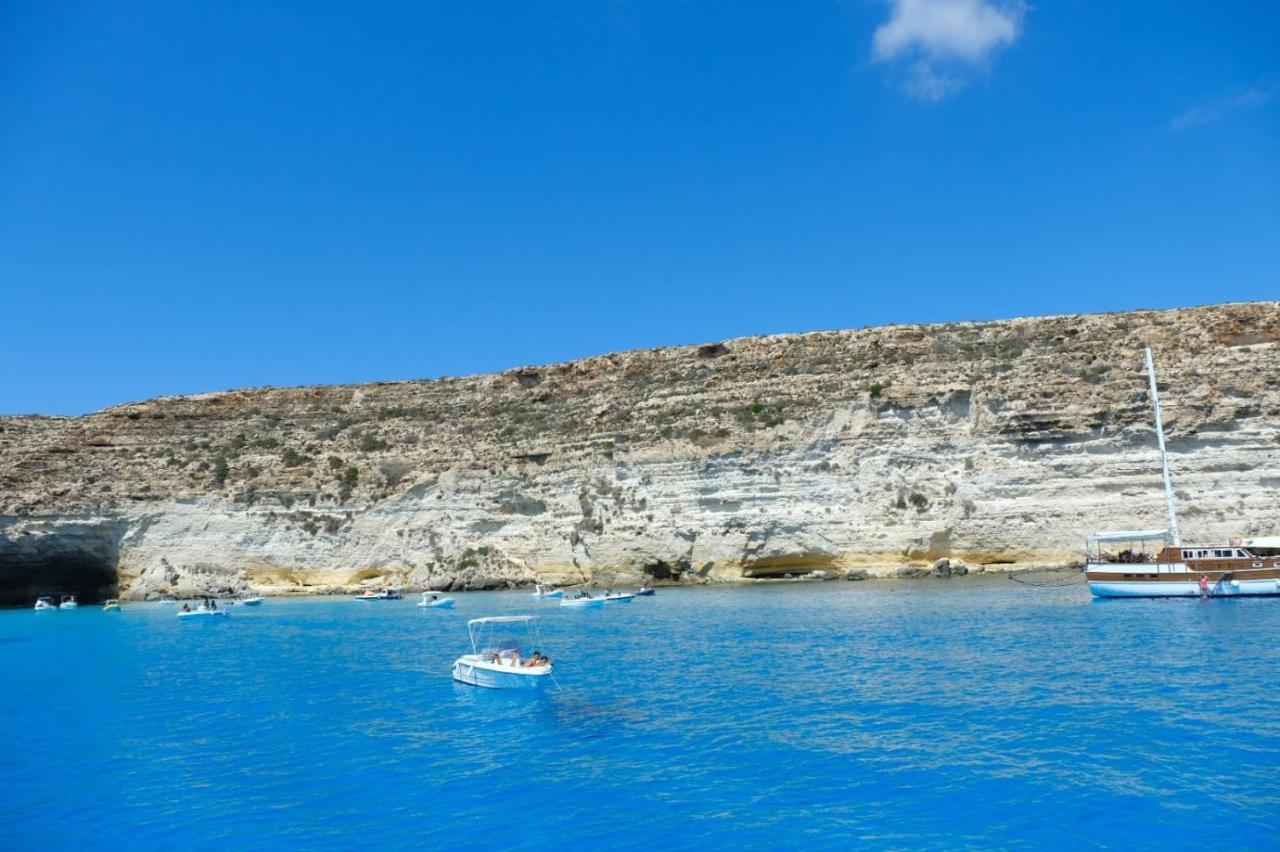 B&B Una Favola Di Mare ลัมเปดูซา ภายนอก รูปภาพ