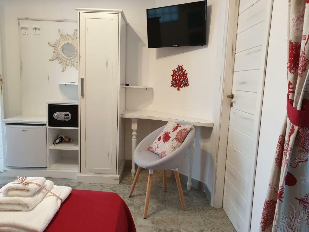 B&B Una Favola Di Mare ลัมเปดูซา ภายนอก รูปภาพ